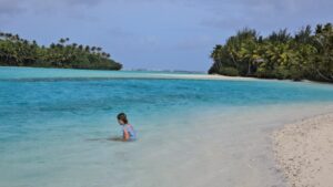 Read more about the article Day 5 Cook Islands – Aitutaki’s Lagoon Adventures: Crab Races, Survivor Islands & Plan B Magic