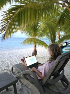 Read more about the article Day 6 Cook Islands – Aitutaki Farewell: Sunrise Strolls and a Last Look at Paradise