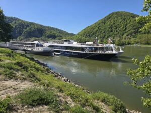 Read more about the article Day 12 — Dürnstein Castle, Wachau Valley Sailing, Bees, Pastries, and Dinner in Ybbs
