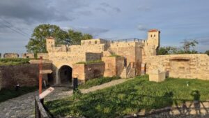 Read more about the article Day 31 — Danube Gorges, Border Confusion, Fortress Dinosaurs, and Dessert Before and After Dinner